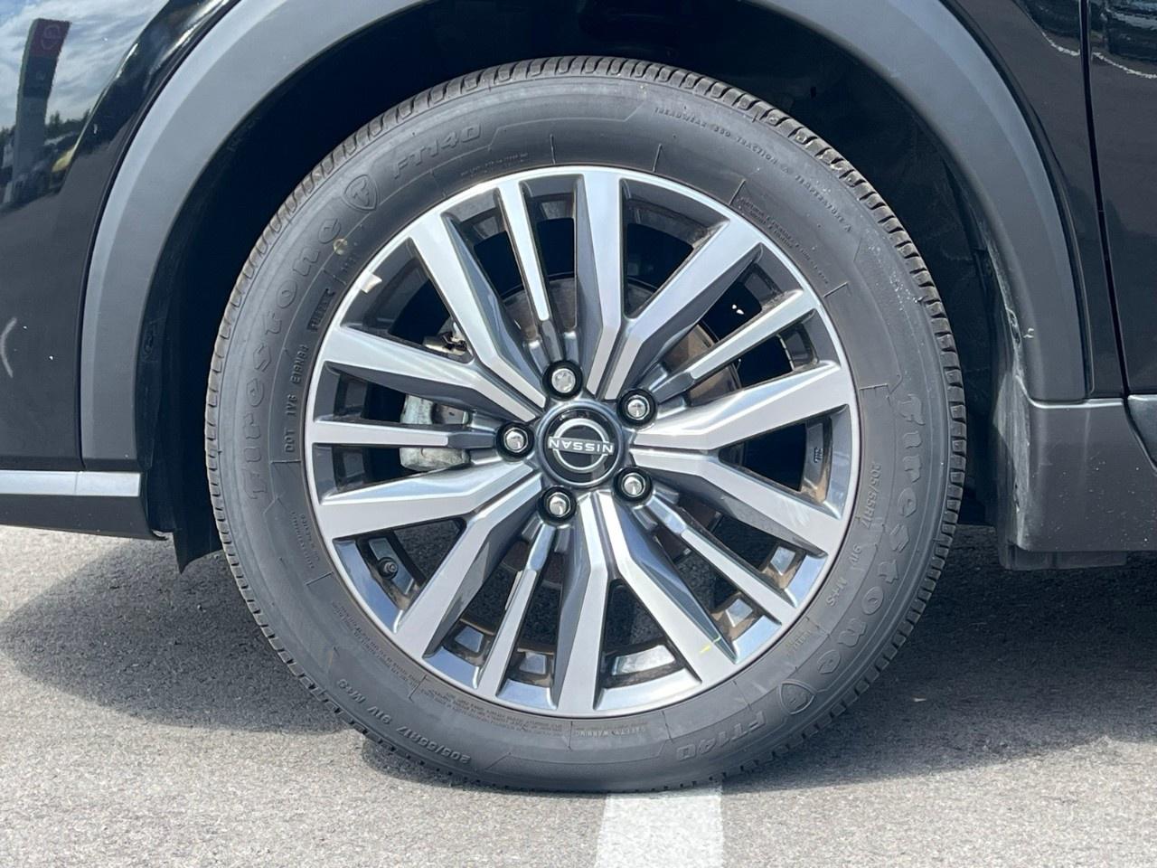 2025 Nissan Kicks Play SV FWD Photo