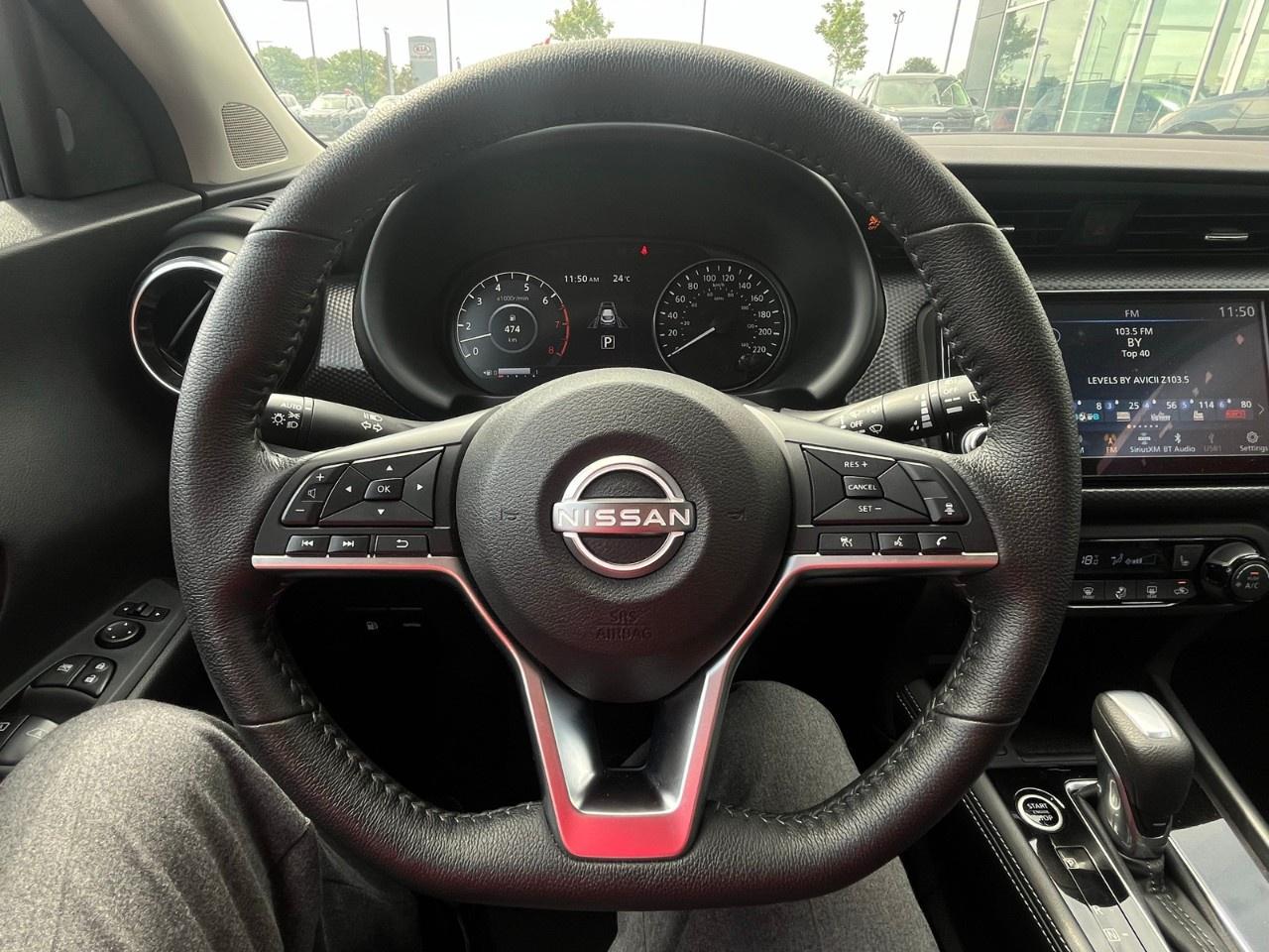 2025 Nissan Kicks Play SV FWD Photo