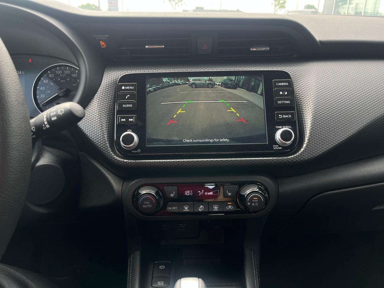2025 Nissan Kicks Play SV FWD Photo