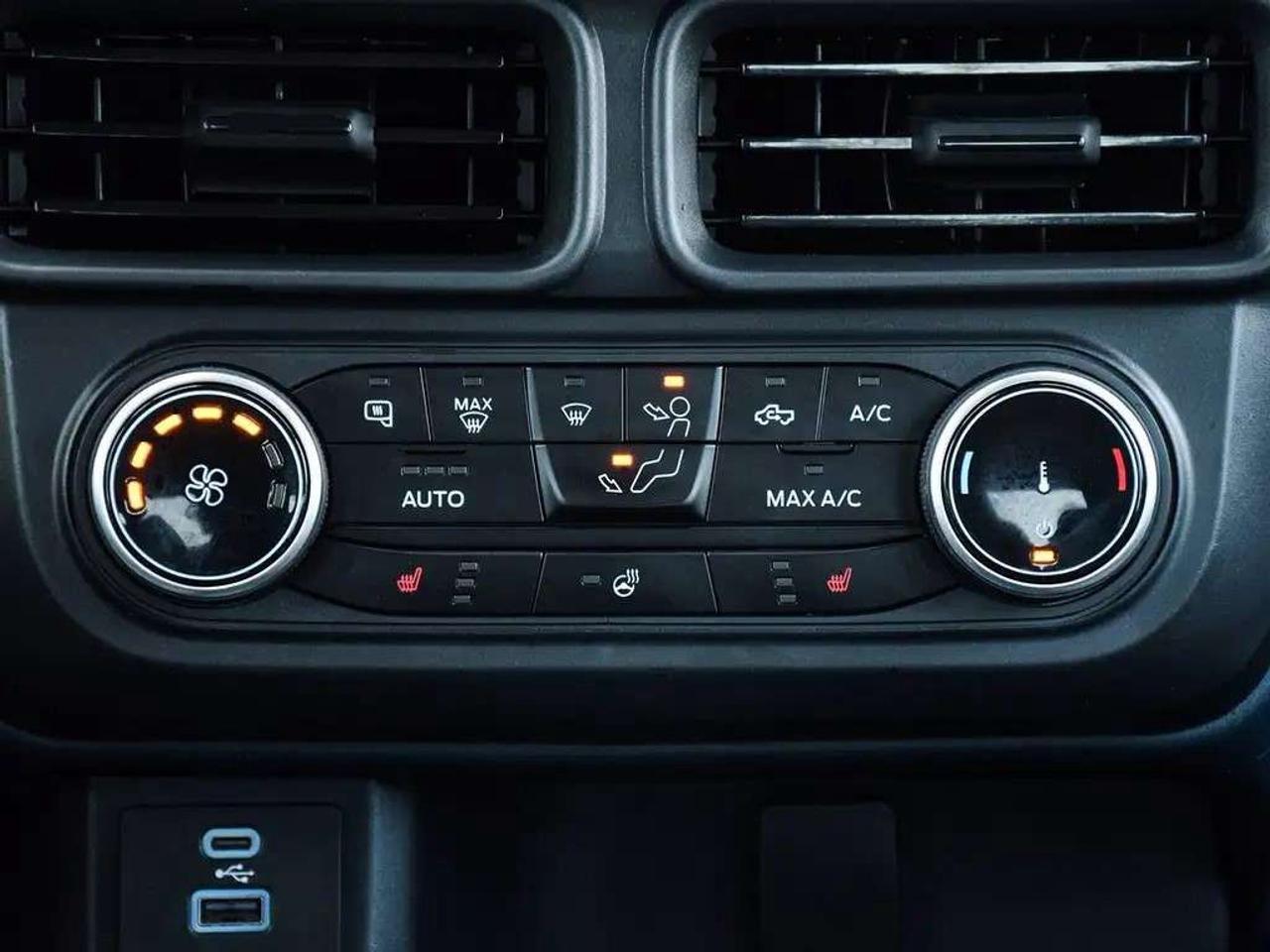 2023 Ford Maverick XLT AWD ~Heated Seats + Wheel ~Carplay ~Camera Photo