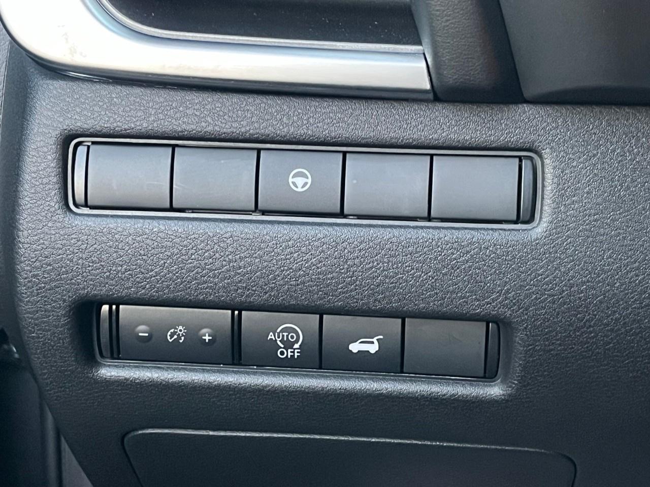 2025 Nissan Rogue AWD SV Moonroof Photo