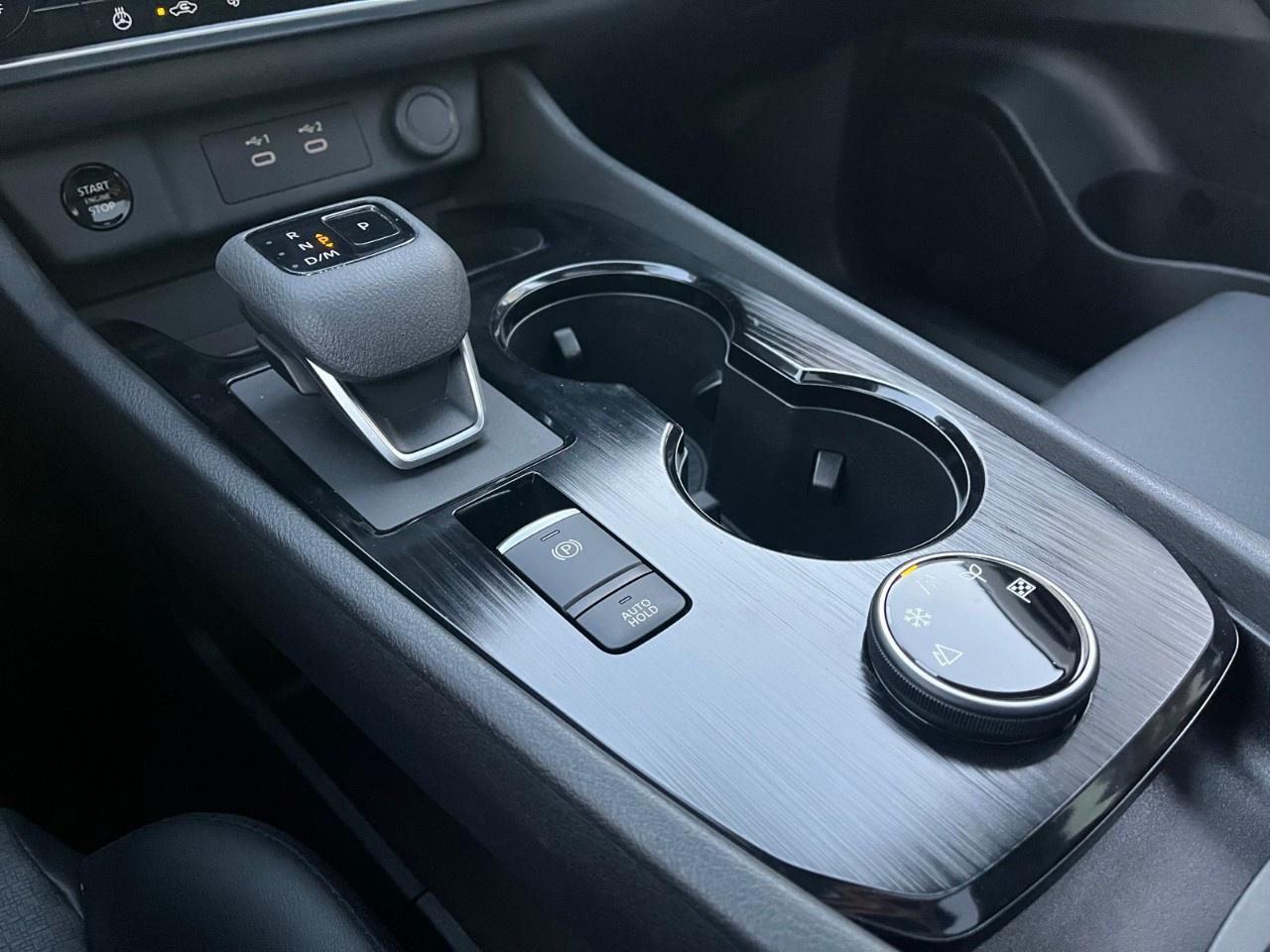 2025 Nissan Rogue AWD SV Moonroof Photo