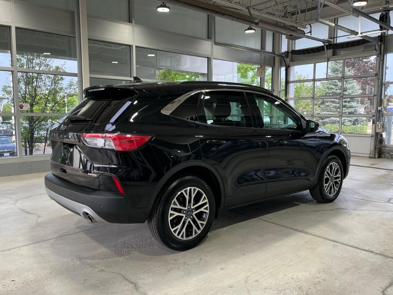 2022 Ford Escape SEL AWD Photo4