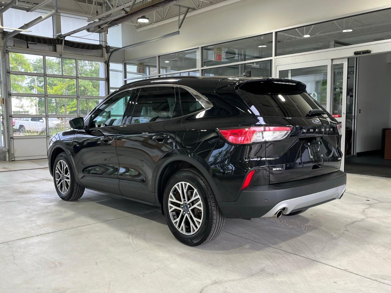 2022 Ford Escape SEL AWD Photo