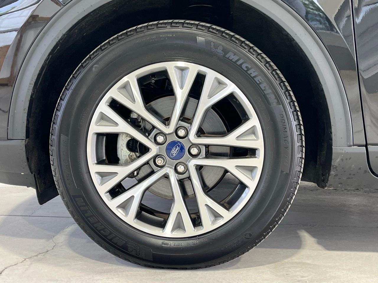 2022 Ford Escape SEL AWD Photo