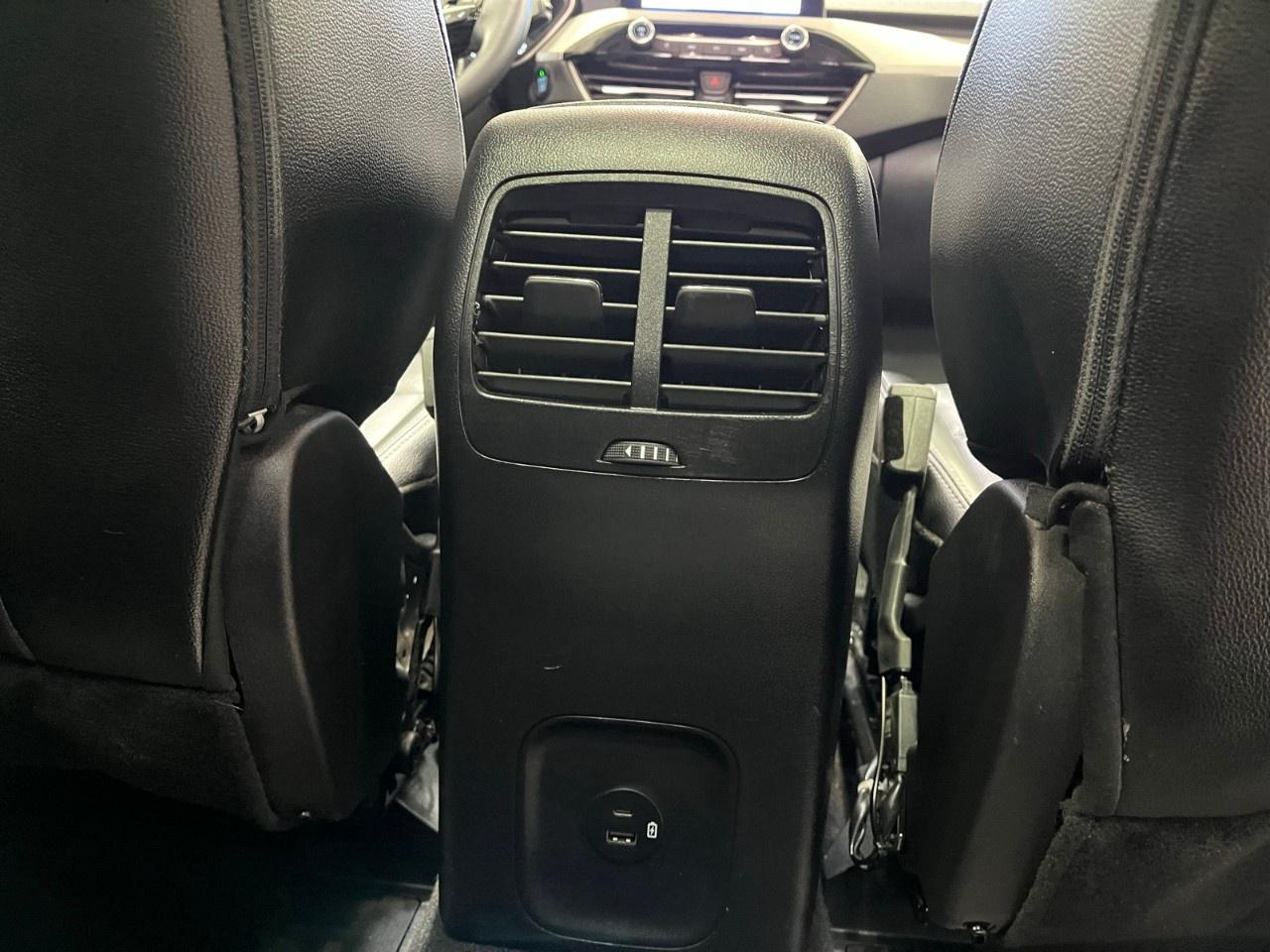 2022 Ford Escape SEL AWD Photo
