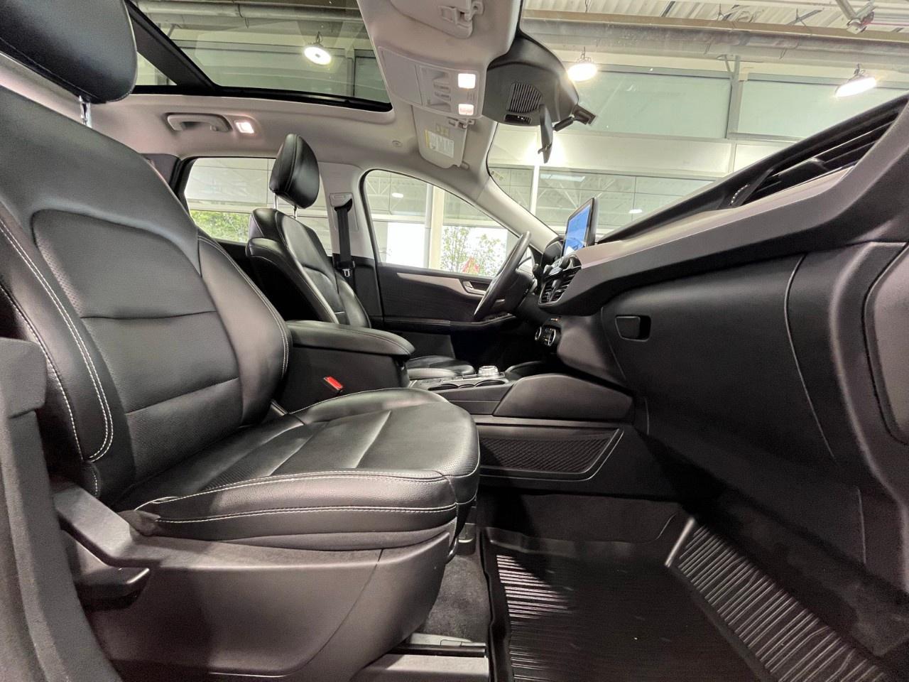 2022 Ford Escape SEL AWD Photo