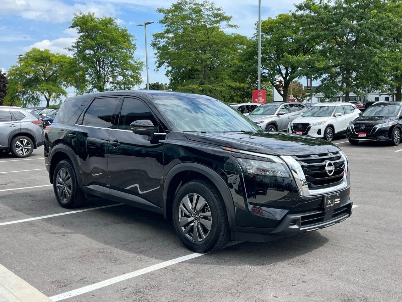 2025 Nissan Pathfinder S 4WD Photo2