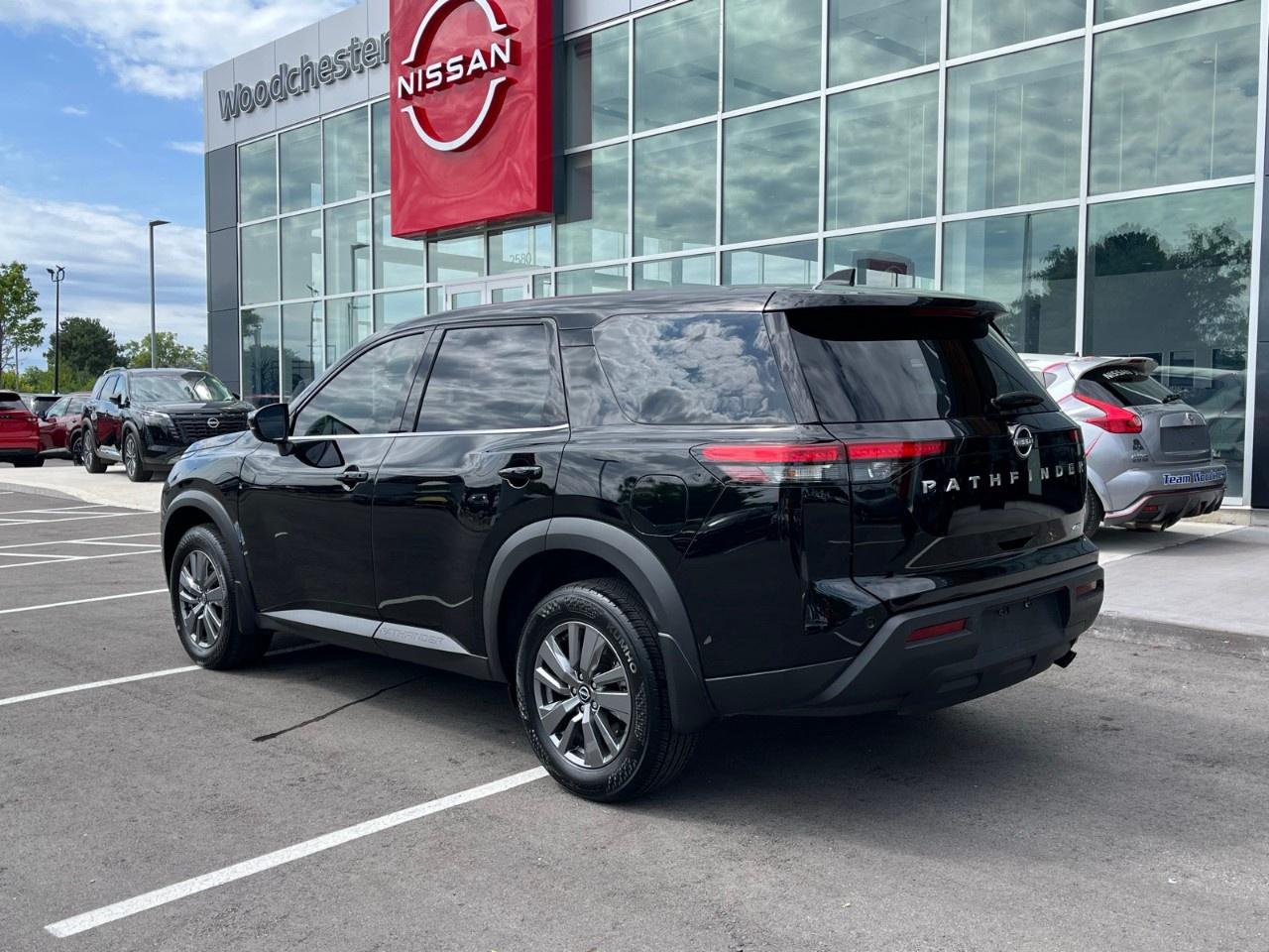 2025 Nissan Pathfinder S 4WD Photo