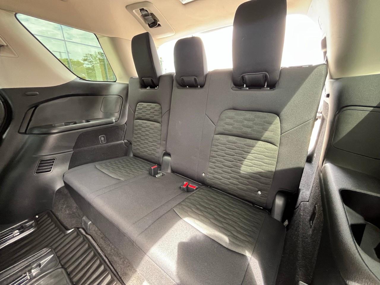 2025 Nissan Pathfinder S 4WD Photo