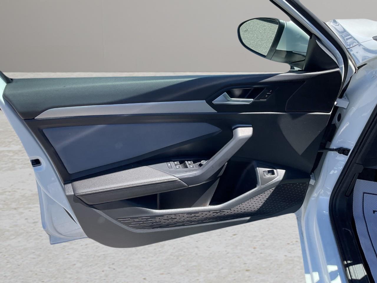 2025 Volkswagen Jetta Comfortline 4dr Sedan Photo