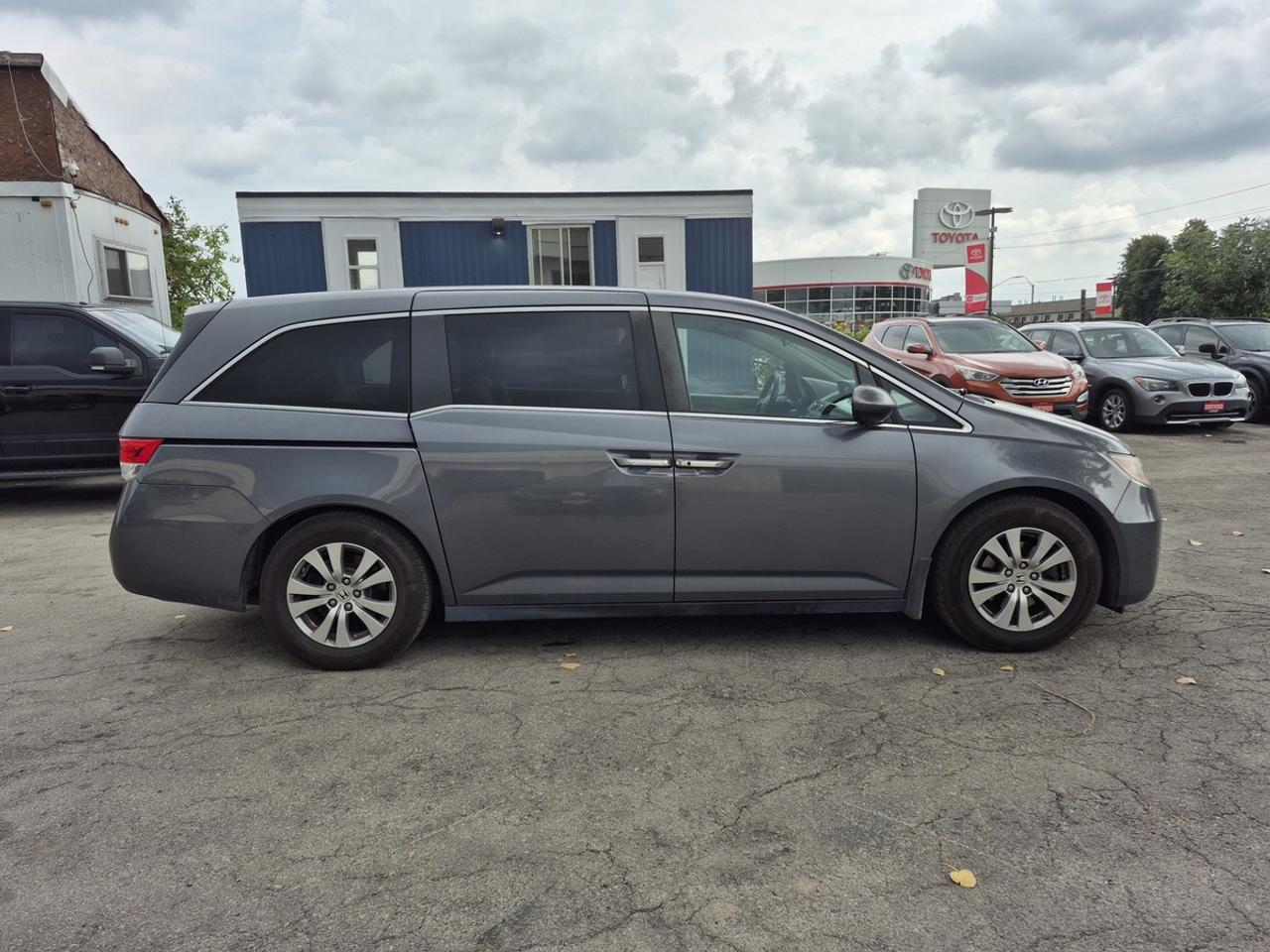 2016 Honda Odyssey EX Photo