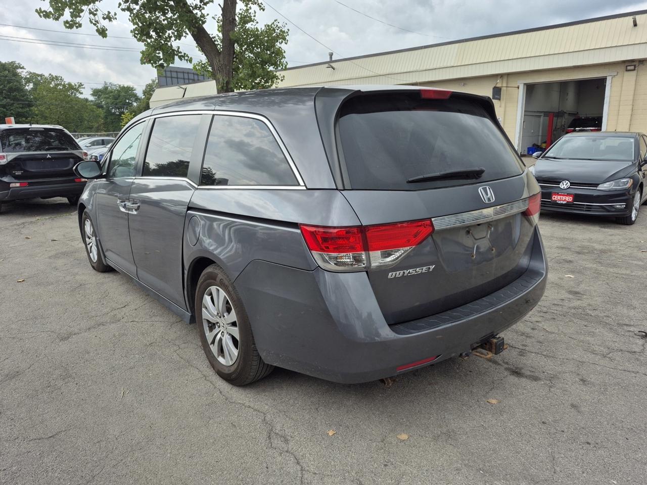 2016 Honda Odyssey EX Photo