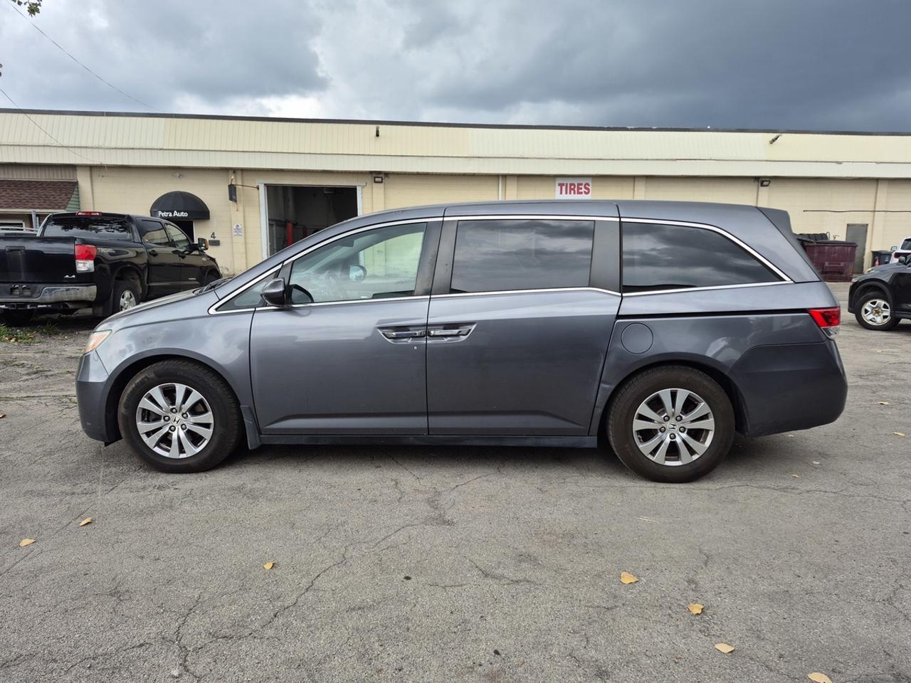 2016 Honda Odyssey EX Photo