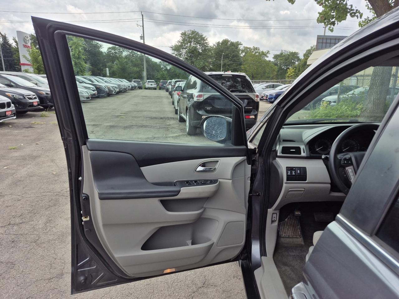 2016 Honda Odyssey EX Photo