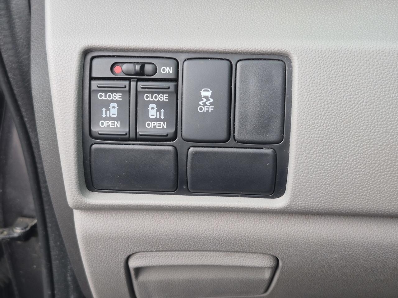 2016 Honda Odyssey EX Photo
