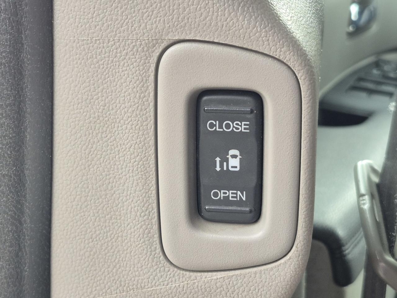 2016 Honda Odyssey EX Photo