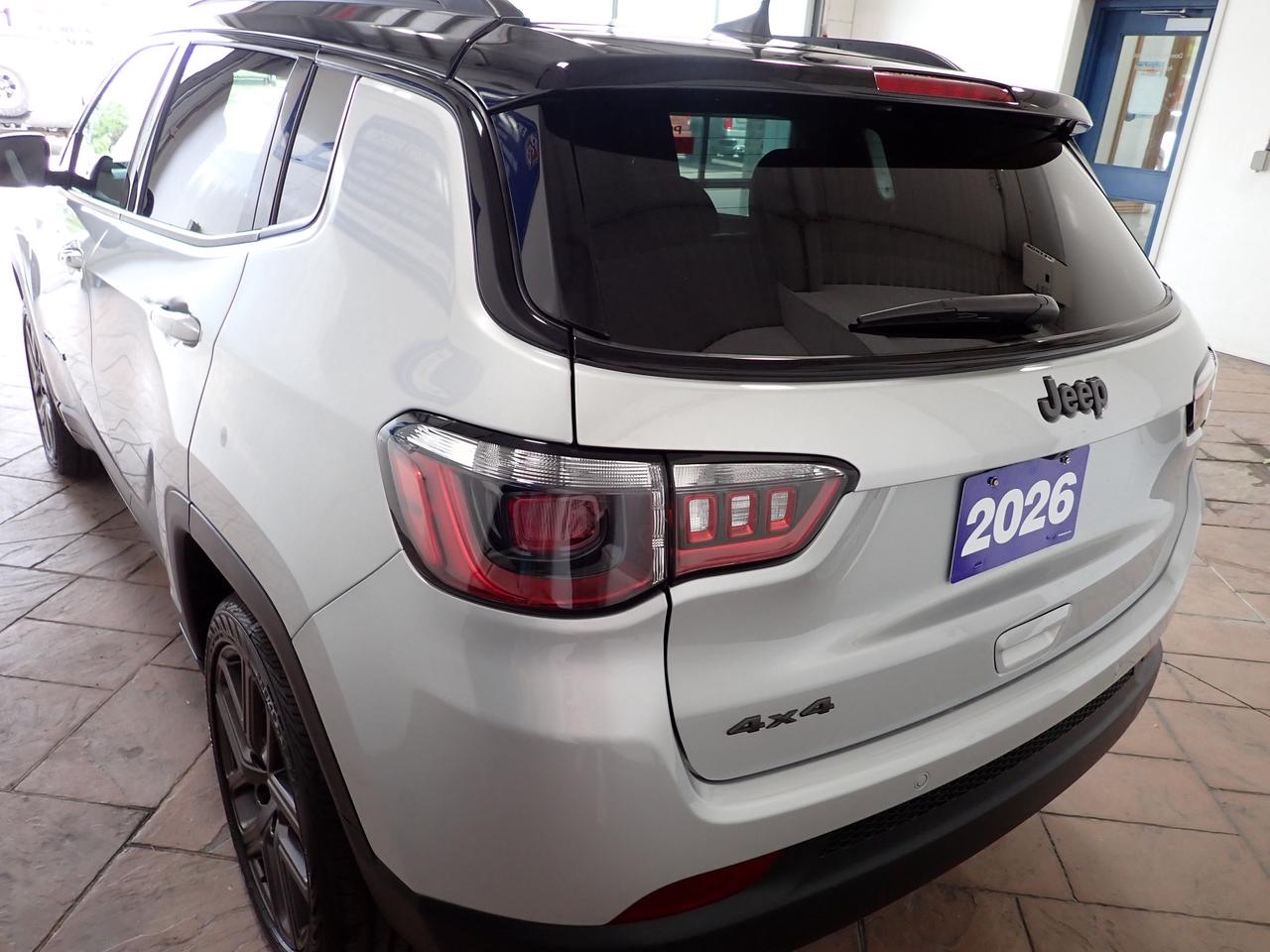 2026 Jeep Compass Limited 4X4 LEATHER NAVI SUNROOF Photo3
