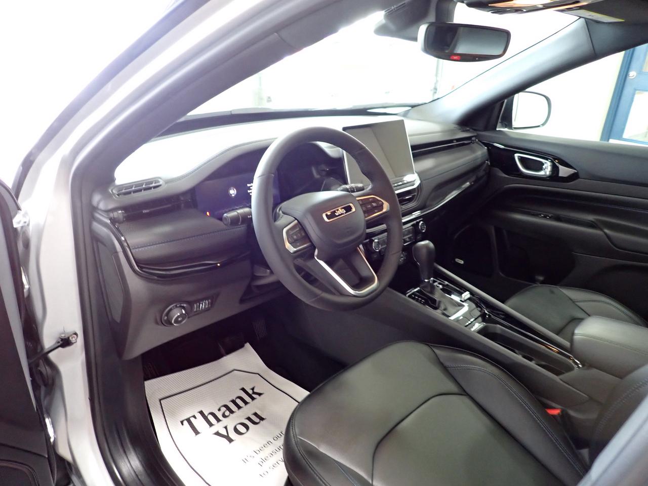 2026 Jeep Compass Limited 4X4 LEATHER NAVI SUNROOF Photo