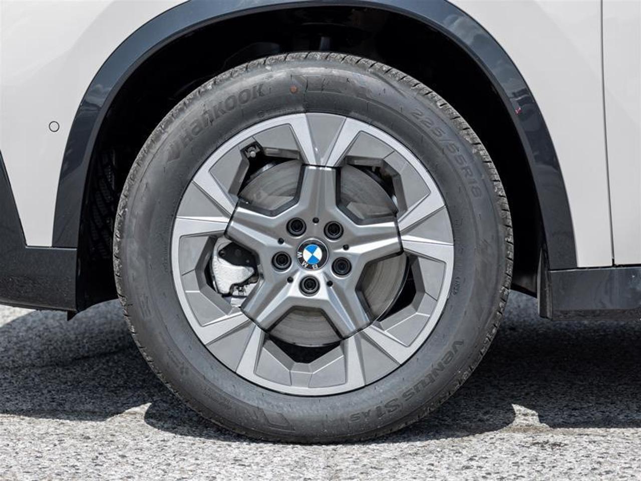 2027 BMW X1 xDrive28i 4dr All-wheel Drive Sports Activity Vehicle Photo4
