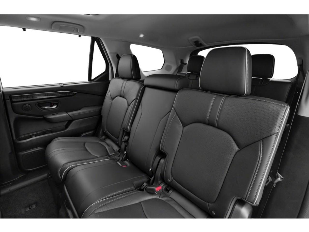 2023 Honda Pilot Touring 4dr All-Wheel Drive Photo