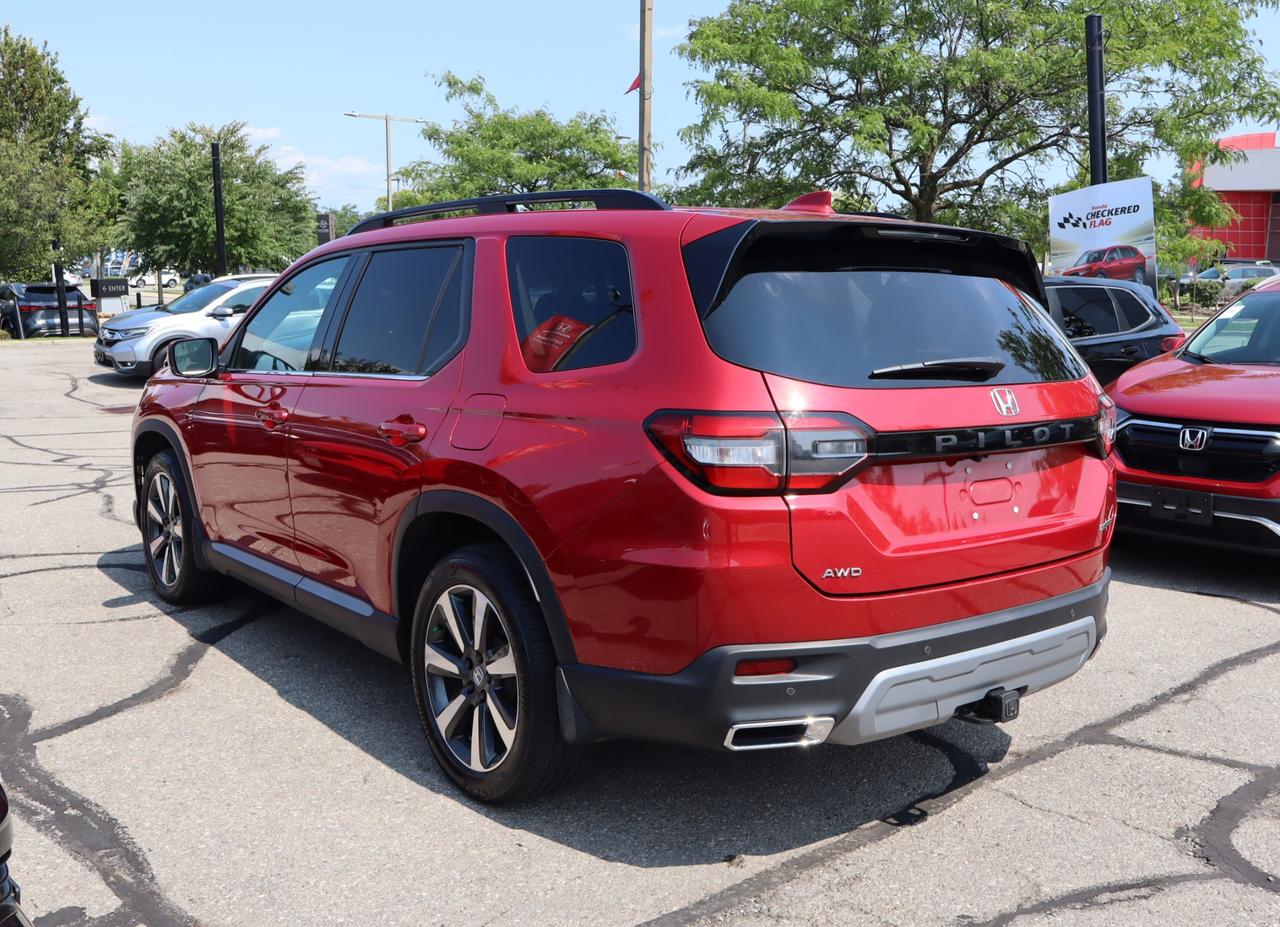 2025 Honda Pilot Touring 4dr All-Wheel Drive Photo