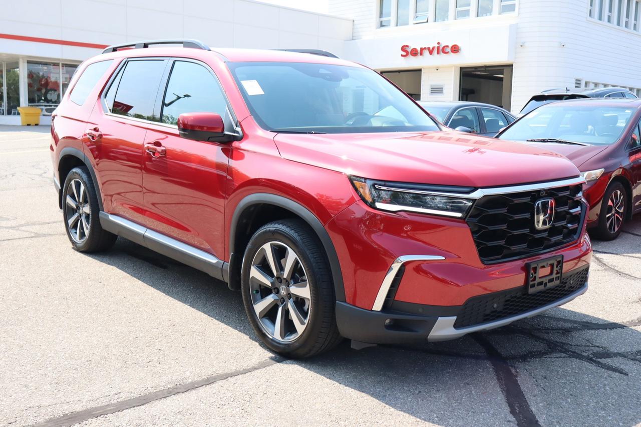 2025 Honda Pilot Touring 4dr All-Wheel Drive Photo