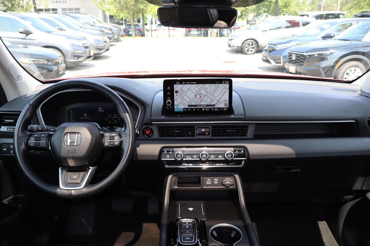 2025 Honda Pilot Touring 4dr All-Wheel Drive Photo