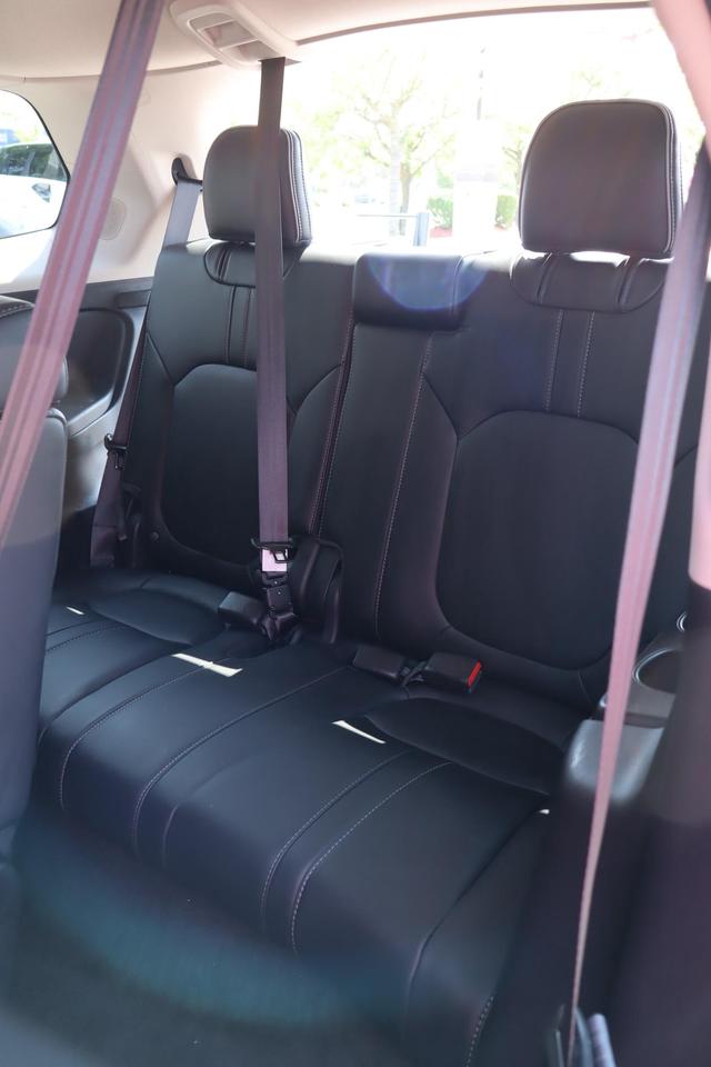 2025 Honda Pilot Touring 4dr All-Wheel Drive Photo