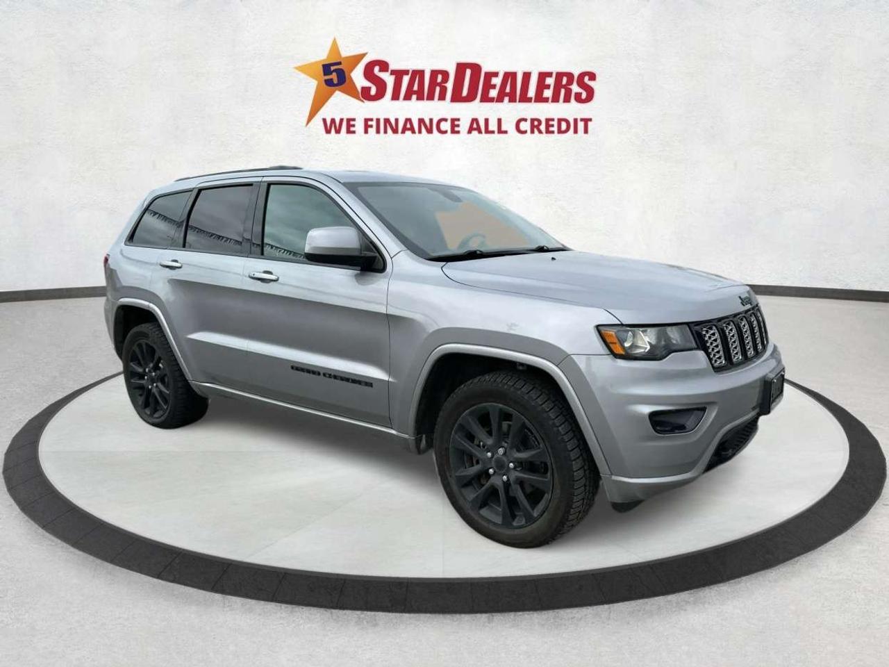 2019 Jeep Grand Cherokee Altitude Photo0
