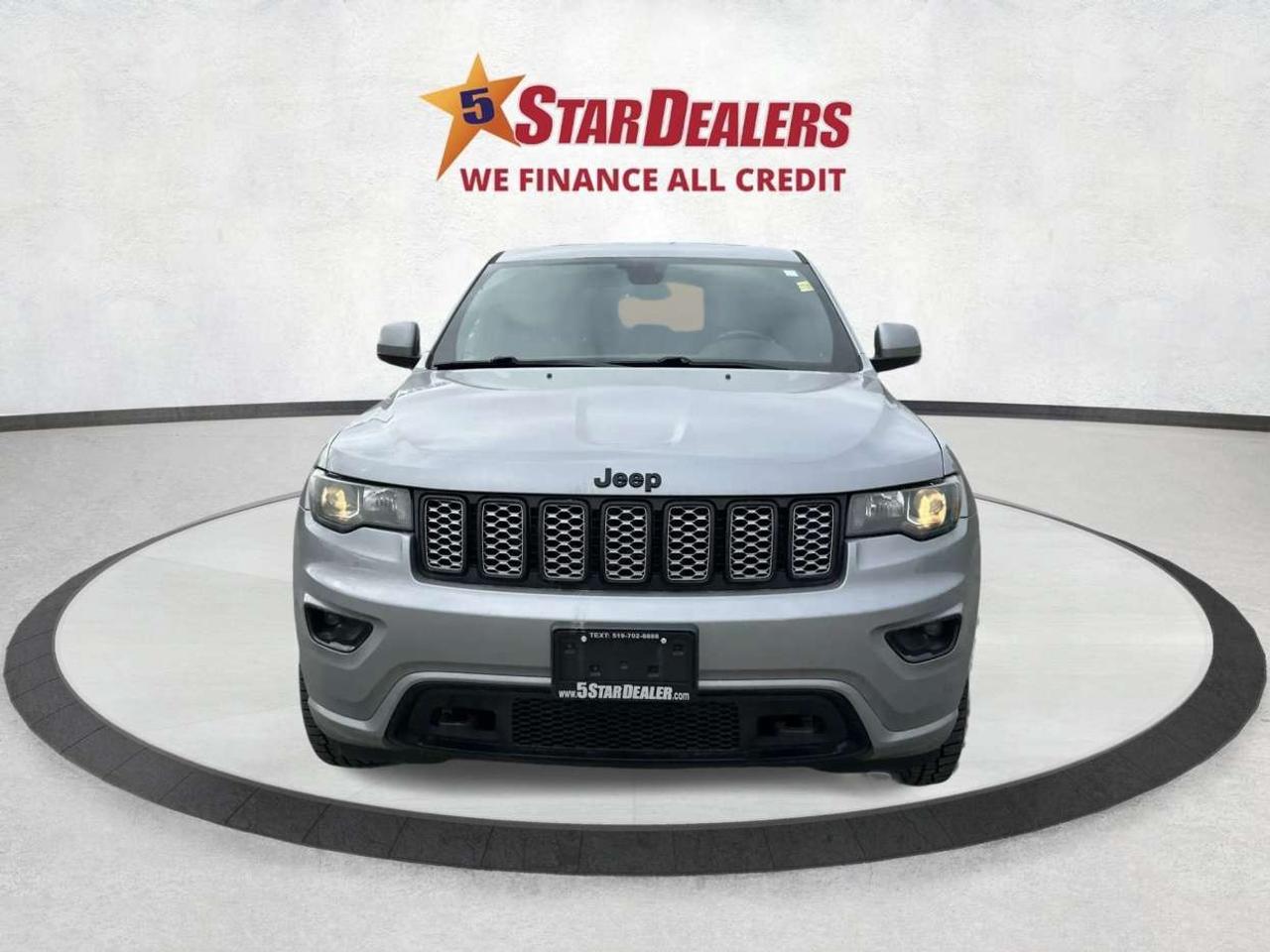 2019 Jeep Grand Cherokee Altitude Photo1