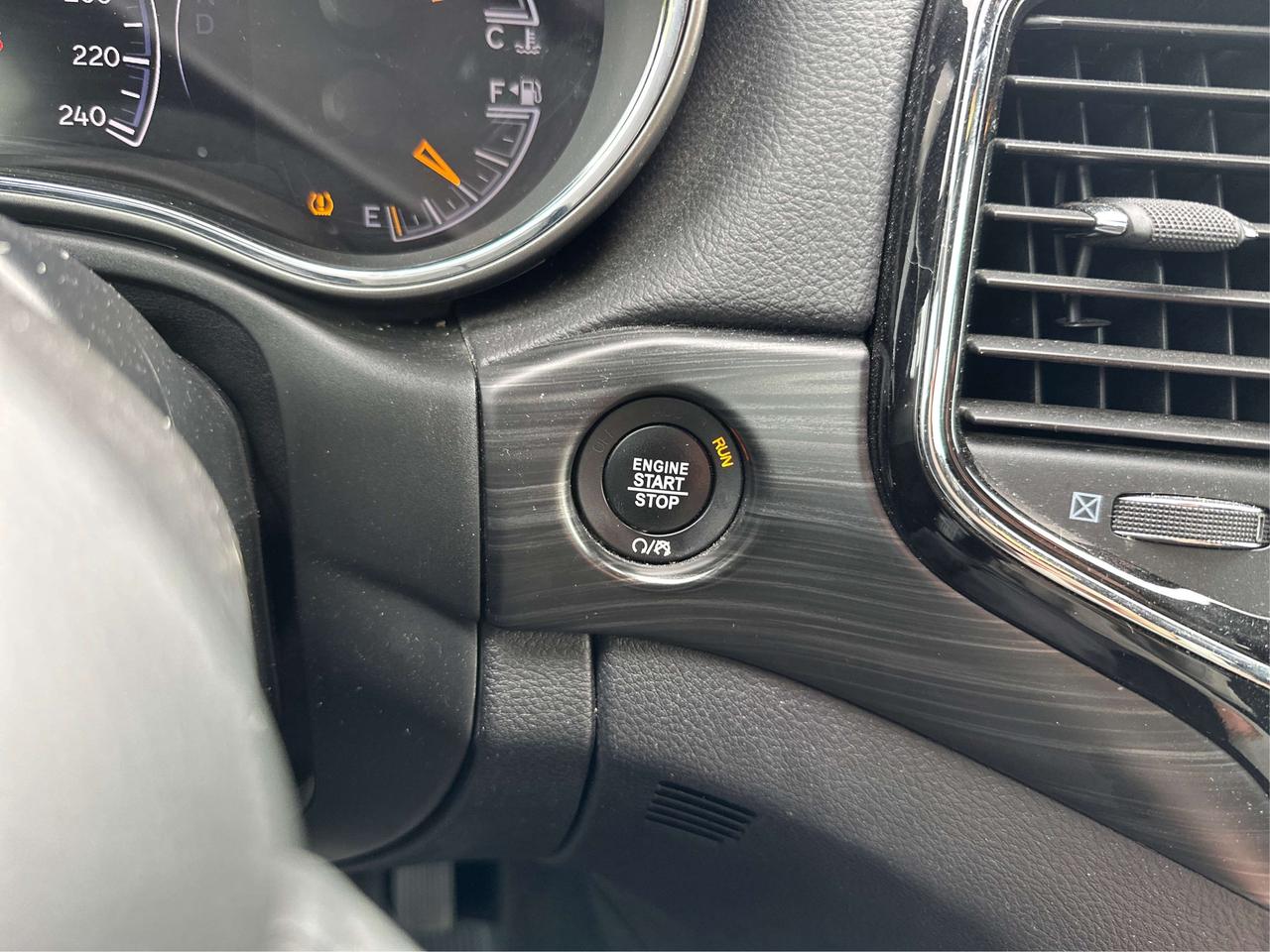 2019 Jeep Grand Cherokee Altitude Photo