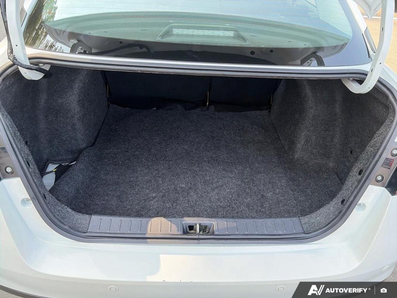 2023 Nissan Versa SR 4DR SEDAN Photo