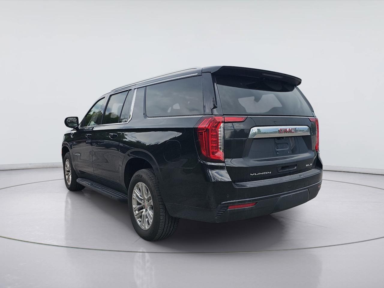 2024 GMC Yukon SLE XL 5.3L V8 Photo2