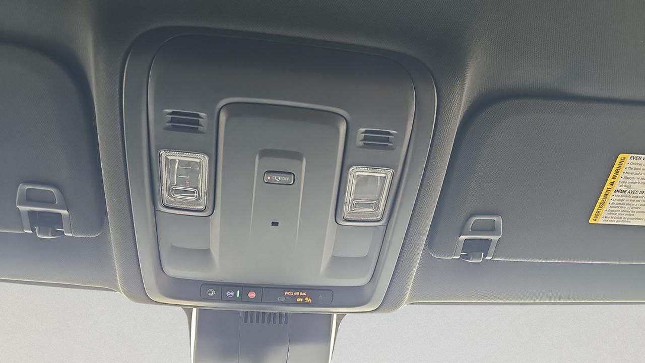 2024 GMC Yukon SLE XL 5.3L V8 Photo