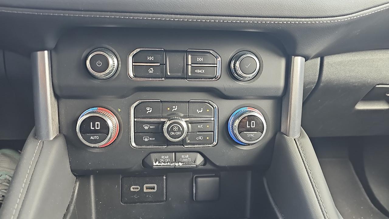 2024 GMC Yukon SLE XL 5.3L V8 Photo