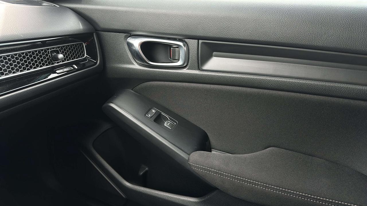 2025 Honda Civic Sport Photo