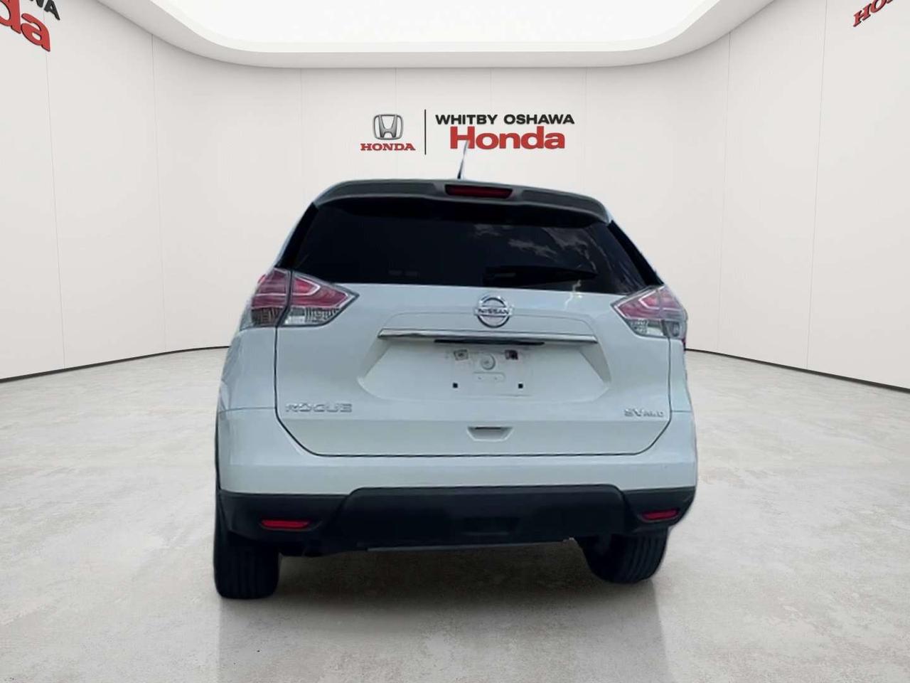 2016 Nissan Rogue SV Photo
