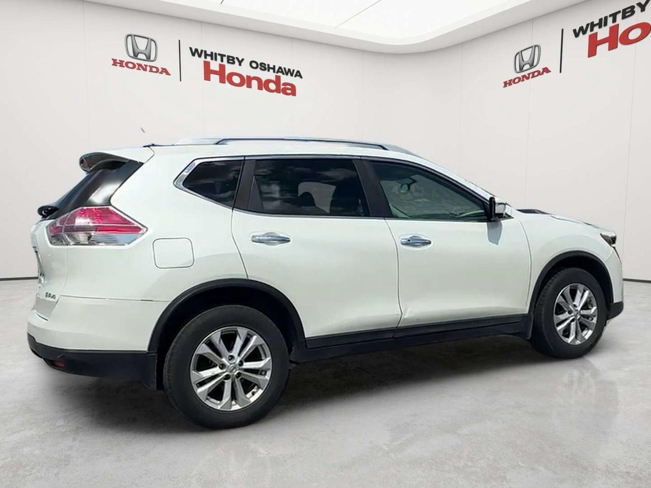 2016 Nissan Rogue SV Photo