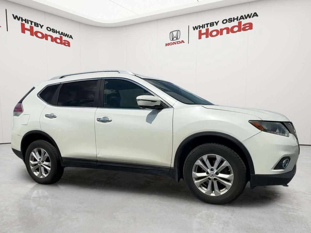 2016 Nissan Rogue SV Photo