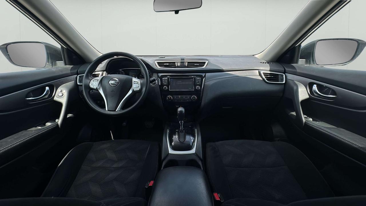 2016 Nissan Rogue SV Photo