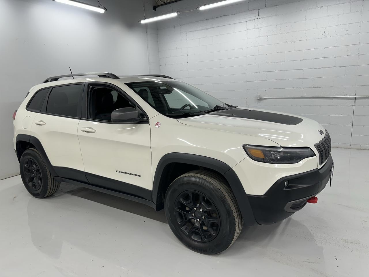 2019 Jeep Cherokee Trailhawk 4X4 Photo3