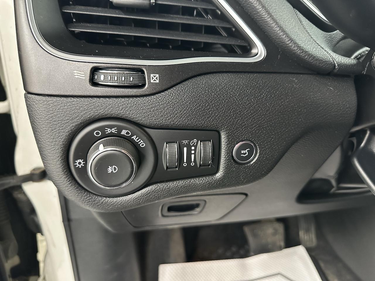 2019 Jeep Cherokee Trailhawk 4X4 Photo10