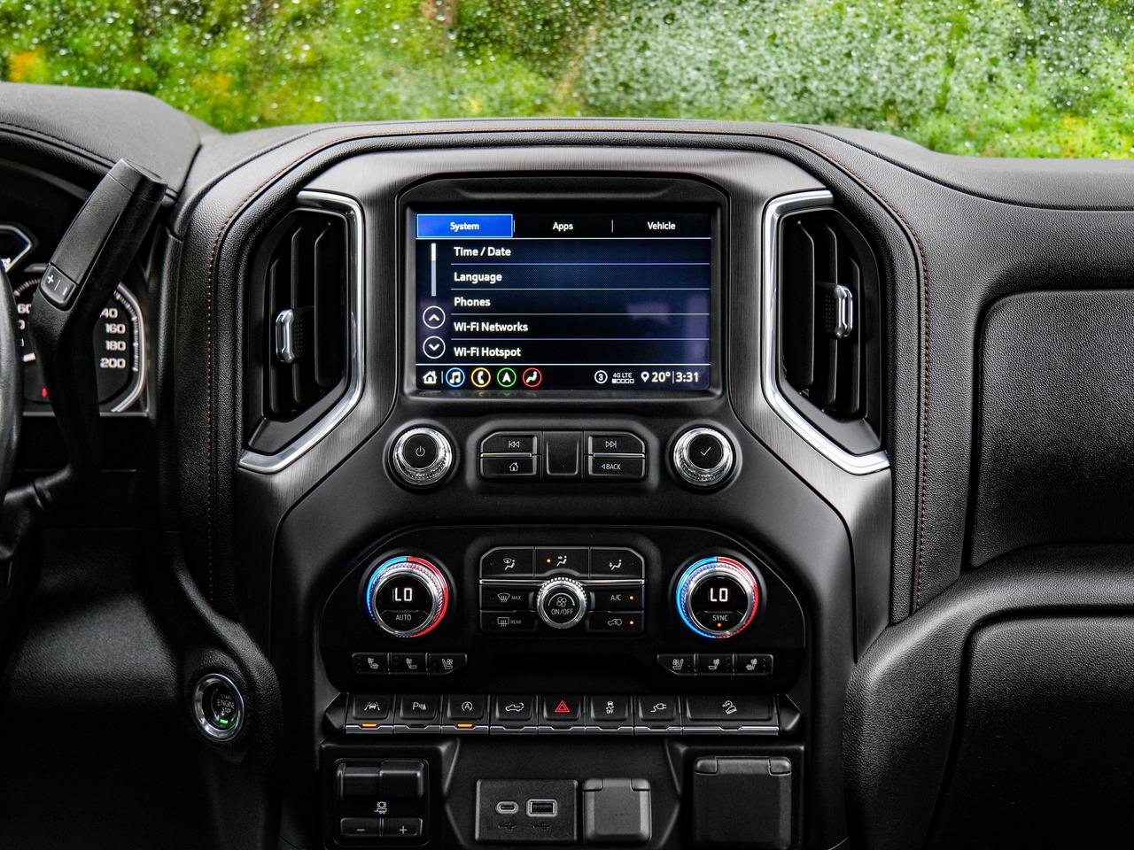 2020 GMC Sierra 1500 AT4 Photo