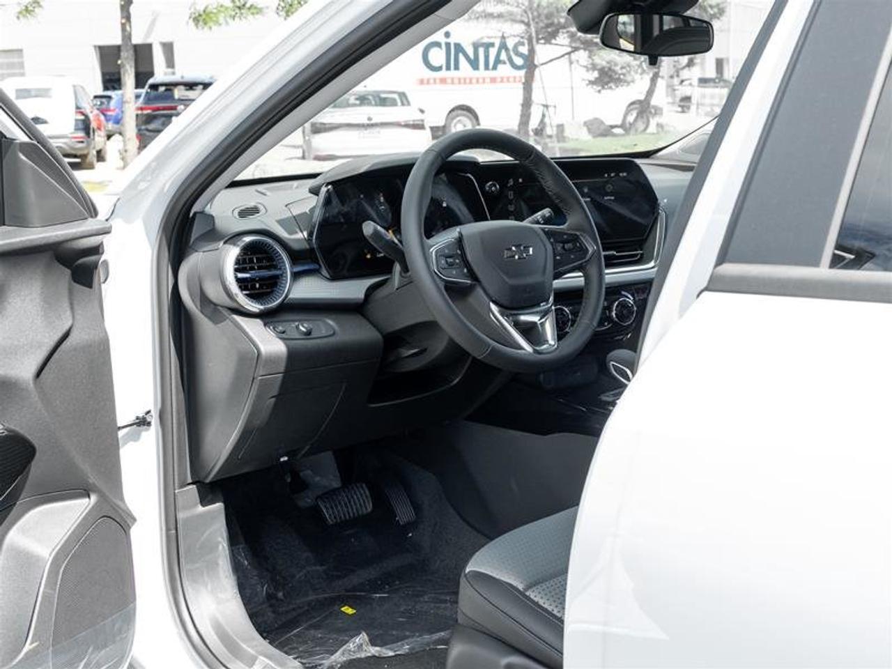 2026 Chevrolet Trax LT Photo
