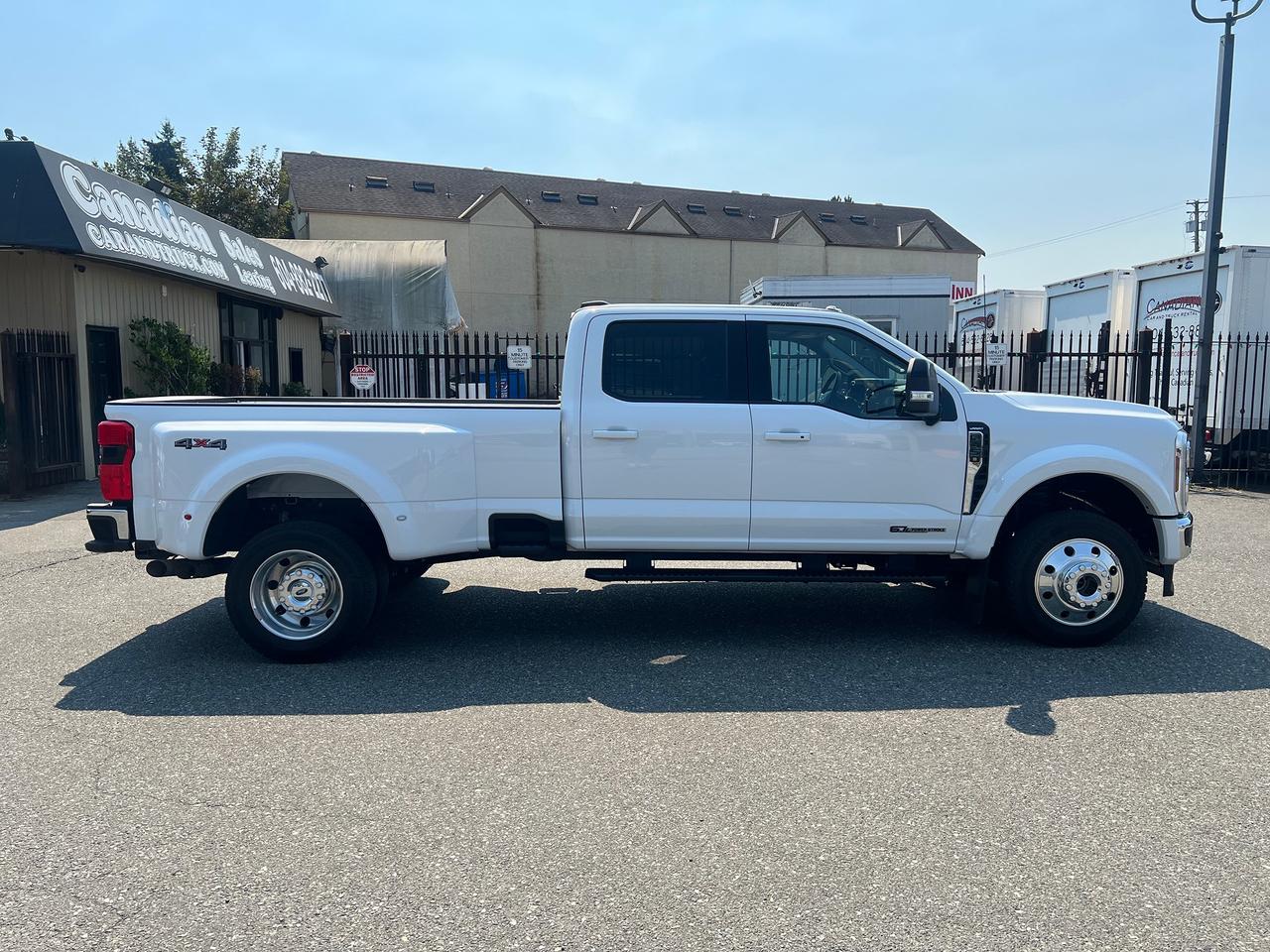 2026 Ford SUPER DUTY F-450 DRW LARIAT Photo
