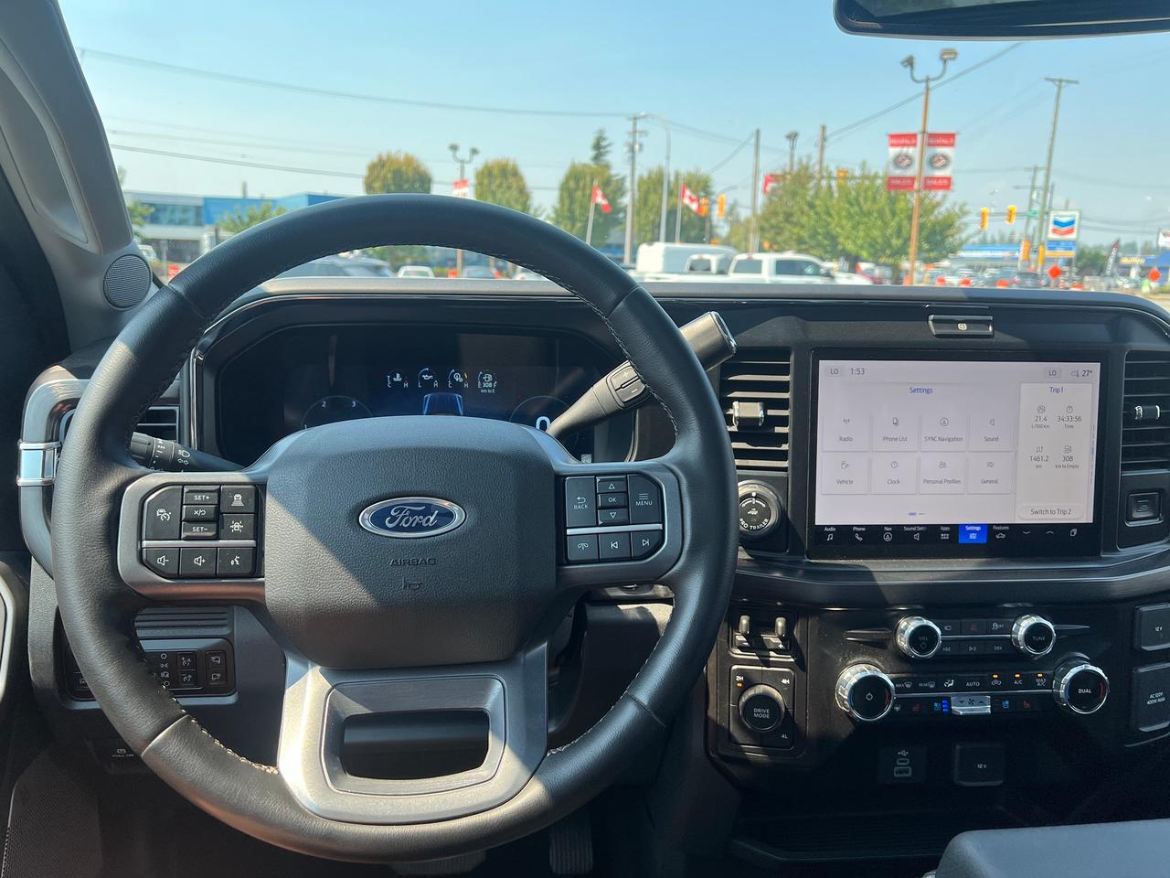 2026 Ford SUPER DUTY F-450 DRW LARIAT Photo