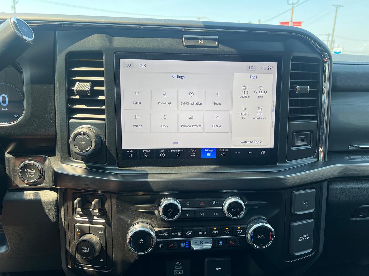 2026 Ford SUPER DUTY F-450 DRW LARIAT Photo