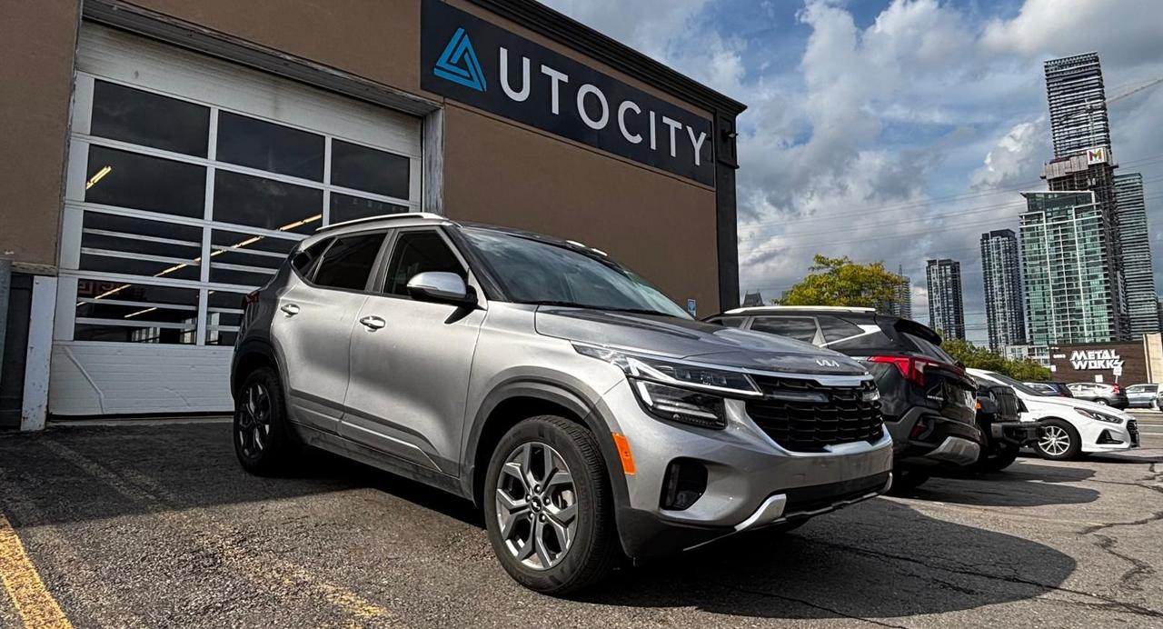 <p dir=ltr>*LISTED PRICE INCLUDES $1000 FINANCE REBATE DISCOUNT.</p><p dir=ltr>&nbsp;</p><p dir=ltr>AutoCity Sales is family owned with over 30 years of combined Finance experience and are a trusted member of the Used Car Dealer Association (UCDA). Our priority is not only to provide you with the best price, but more importantly, a quality and&nbsp; reliable vehicle, while maintaining the best customer service. Visit us at 260 Dundas Street West, Mississauga, ON! Call us at 905-279-9990 or email us at&nbsp;</p><p dir=ltr>reception@auto9k.ca to book an appointment or speak to a Sales Representative today!&nbsp;</p><p dir=ltr>&nbsp;</p><p dir=ltr>CERTIFICATION: Have your new pre-owned vehicle certified by an AutoCity trusted mechanic! We offer a full safety inspection exceeding industry standards. Qualified units are available for safety certification. (Certification is not available on unqualified units. Please ask your sales representative for more details). All trade-ins are welcome. Admin fee of $999 included on all units.Taxes and licensing are extra.</p><p dir=ltr>&nbsp;</p><p dir=ltr>PRICE: We believe all customers deserve to get the best price possible on their new pre-owned vehicle without having to go through stressful negotiations. We pride ourselves on providing a comfortable, hassle free environment, while monitoring the market and adjusting our prices daily to maintain the best price possible. No haggle pricing. No pressure.&nbsp;</p><p dir=ltr>&nbsp;</p><p dir=ltr>WARRANTY: This vehicle qualifies for an extended warranty with different terms and coverages available. Dont forget to ask for help choosing the right one for you.</p><p dir=ltr>Additional charges may apply. Ask your finance manager for more details.&nbsp;</p><p dir=ltr>&nbsp;</p><p dir=ltr>FINANCING: Good credit? Bad Credit? No Credit?&nbsp; Bankruptcy? Consumer proposal? Collections?&nbsp; We provide the best Approval rates with over 30 years of finance experience and offer the best credit rebuilding programs, to help you start rebuilding your credit today. Allow our finance and credit experts a chance to get you approved today!</p><p dir=ltr>Cash Price is $1,000 more !&nbsp;</p><p dir=ltr>Vehicle is a previous daily rental</p><p dir=ltr>You can visit us in person at 700 Burnhamthorpe Road W, Unit 2, L5C 2R9 in Mississauga.. Although every effort is made to ensure that the information provided to you is accurate and up to date; we do not take any responsibility for any errors, omissions and or typography mistakes found on all of our pages, prices may change without notice, to ensure that you get the most updated information please call us at (905) 279-9990</p><p>&nbsp;</p>