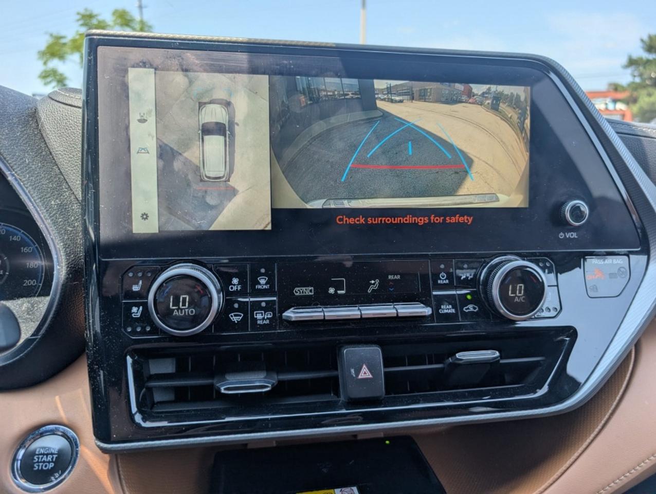 2023 Toyota Highlander PLATINUM AWD /7-PASSENGER/ FULLY LOADED Photo